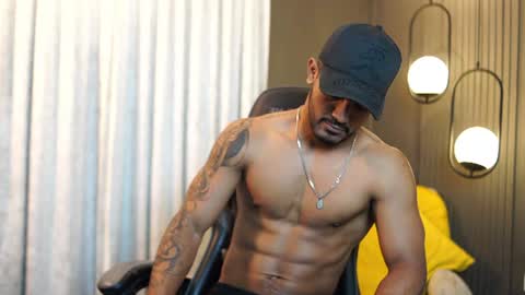 Snapshot of reik_von chatting on 06-11-26, 12:58 Reik online show from 06-11-26, 12:58
