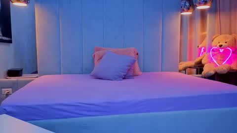 reina cummings online show from 10-21-25, 05:52