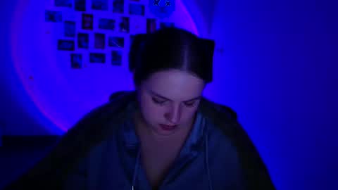 Reina online show from 02-23-26, 06:44