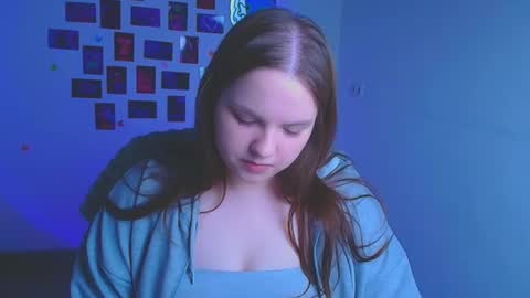 Reina online show from 03-07-26, 06:43