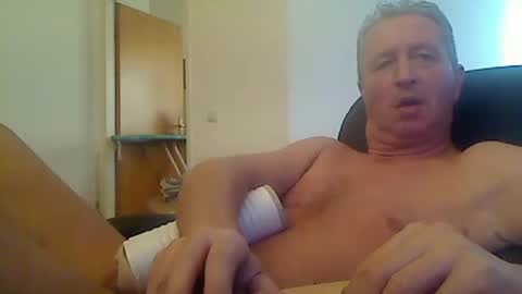 reini7211 online show from 03-23-26, 03:05