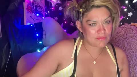 Snapshot of rekell3 chatting on 06-15-26, 10:12 rekell3 online show from 06-15-26, 10:12