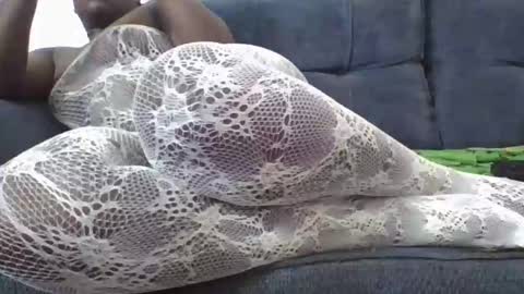 Snapshot of remmy_luna chatting on 05-26-26, 11:12 Remmy luna online show from 05-26-26, 11:12