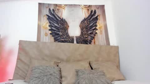 Laura online show from 03-09-25, 07:05