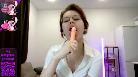 Claire online show from 02-27-26, 05:57