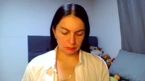 Snapshot of renata_hot1 chatting on 06-19-26, 02:16 renata_hot1 online show from 06-19-26, 02:16