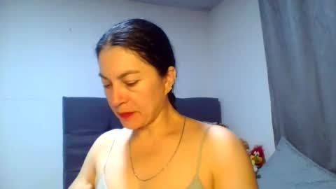 Snapshot of renata_hot1 chatting on 06-23-26, 02:42 renata_hot1 online show from 06-23-26, 02:42