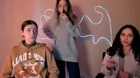Youre Renata online show from 10-22-25, 10:37