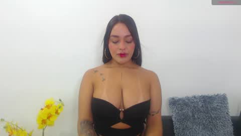 Snapshot of renatabrownn28 chatting on 06-14-26, 05:37 renatabrownn28 online show from 06-14-26, 05:37