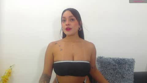 Snapshot of renatabrownn28 chatting on 07-11-26, 08:39 renatabrownn28 online show from 07-11-26, 08:39