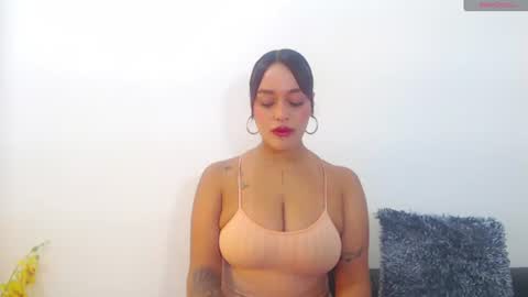 Snapshot of renatabrownn28 chatting on 07-15-26, 08:30 renatabrownn28 online show from 07-15-26, 08:30
