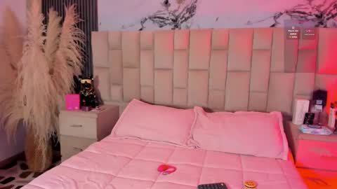 Renata online show from 04-20-26, 04:37