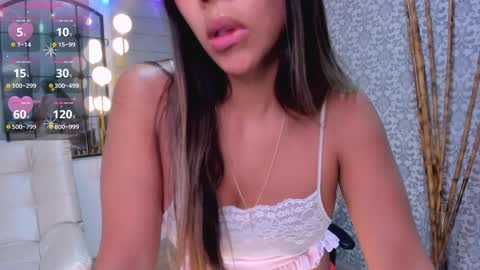 Snapshot of renatareyes chatting on 01-18-25, 02:03 Renata Reyes online show from 01-18-25, 02:03