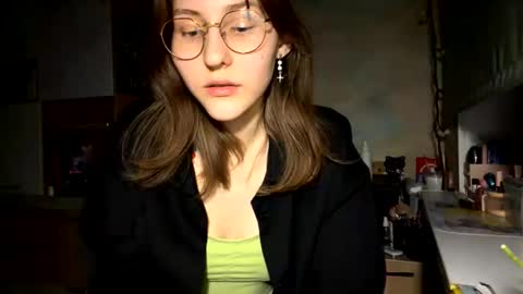 Snapshot of renayreisdorf chatting on 02-14-26, 04:26 Mia online show from 02-14-26, 04:26