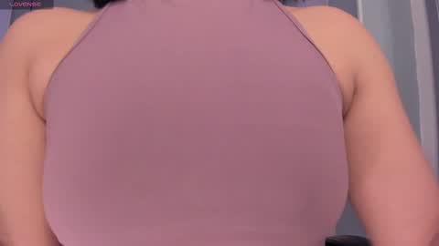 Snapshot of renee_shelby_ chatting on 02-09-25, 03:56 Renee Shelby online show from 02-09-25, 03:56