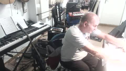 Snapshot of renefr chatting on 12-01-24, 10:10 renefr online show from 12-01-24, 10:10