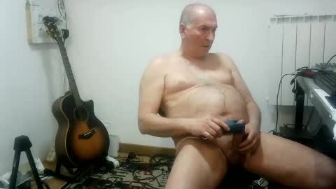 Snapshot of renefr chatting on 03-11-25, 11:59 renefr online show from 03-11-25, 11:59