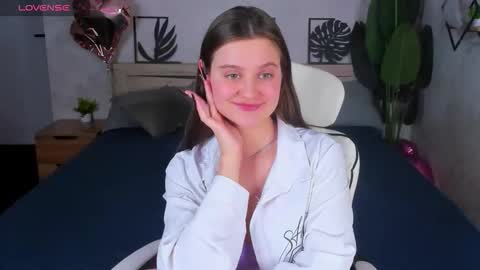 Renesmy online show from 03-16-26, 05:44