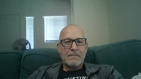 Snapshot of renewaz chatting on 02-15-26, 05:53 Renewaz online show from 02-15-26, 05:53