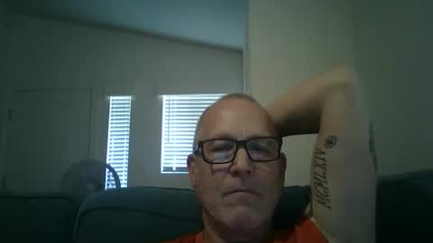 Snapshot of renewaz chatting on 02-27-26, 07:03 Renewaz online show from 02-27-26, 07:03