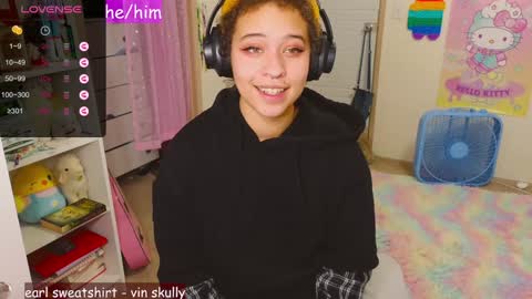 Snapshot of renpuppy chatting on 01-21-25, 05:38 REN online show from 01-21-25, 05:38