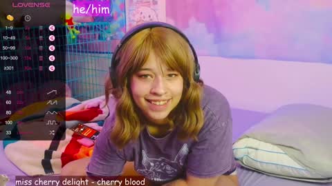 Snapshot of renpuppy chatting on 02-02-25, 04:59 REN online show from 02-02-25, 04:59