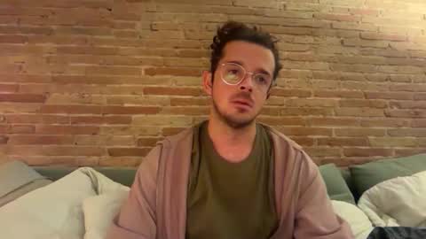 Snapshot of renzo_899 chatting on 05-17-26, 12:41 Renzo online show from 05-17-26, 12:41
