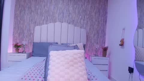 Snapshot of reven_lilith chatting on 05-27-26, 03:03 REVEN online show from 05-27-26, 03:03