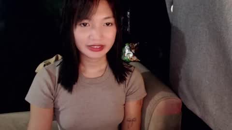 Snapshot of reya18 chatting on 06-28-26, 01:39 Reya online show from 06-28-26, 01:39