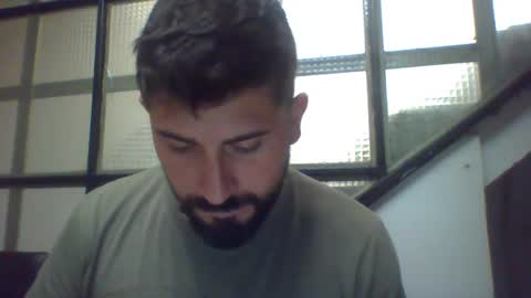 Snapshot of reyalad_mariana chatting on 03-11-25, 05:02 REYALAD online show from 03-11-25, 05:02