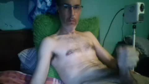 Snapshot of reyes_albert2006 chatting on 08-07-26, 06:32 reyes_albert2006 online show from 08-07-26, 06:32
