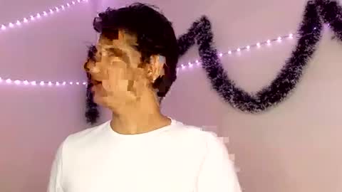 Snapshot of reylatino24 chatting on 01-15-26, 02:27 reylatino24 online show from 01-15-26, 02:27