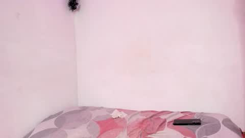 Snapshot of reylatino24 chatting on 02-26-26, 01:26 reylatino24 online show from 02-26-26, 01:26