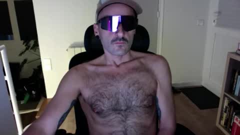 Snapshot of rfmnatural chatting on 11-08-25, 07:01 rfmnatural online show from 11-08-25, 07:01