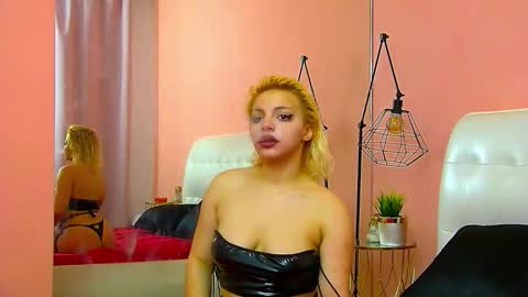 Snapshot of rheaduvall chatting on 02-27-26, 05:40 Rhea online show from 02-27-26, 05:40