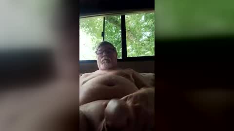 Snapshot of ri_tugger33 chatting on 07-18-26, 02:21 ri_tugger33 online show from 07-18-26, 02:21