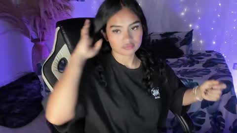 RianaK online show from 04-22-26, 06:49