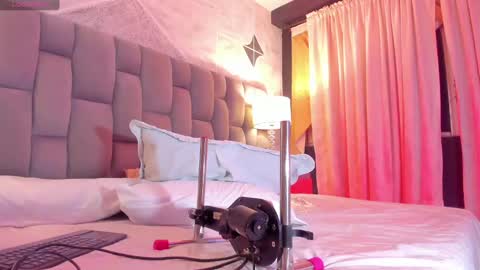 Snapshot of rianamanson chatting on 03-01-25, 07:08 Riana online show from 03-01-25, 07:08