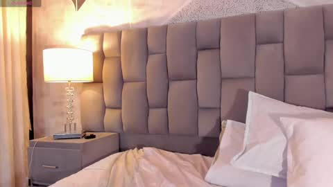 Snapshot of rianamanson chatting on 03-12-25, 11:20 Riana online show from 03-12-25, 11:20