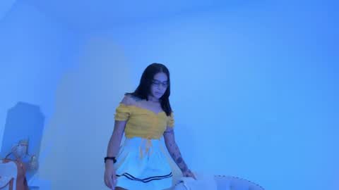 Snapshot of riby_ chatting on 05-20-26, 06:36 riby online show from 05-20-26, 06:36