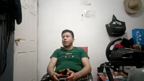 Snapshot of ricardogarcia21 chatting on 12-17-24, 08:12 ricardogarcia21 online show from 12-17-24, 08:12