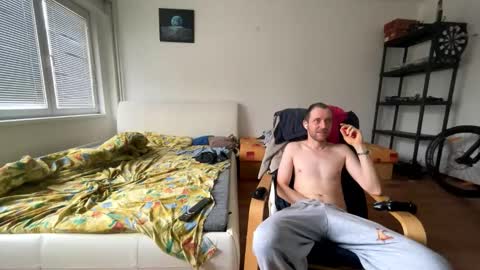 ricciardio online show from 10-10-25, 09:41