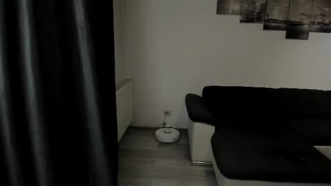 Snapshot of richarddarell chatting on 06-23-26, 04:54 RichardDarell online show from 06-23-26, 04:54