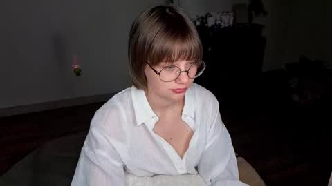 Luna online show from 05-28-26, 06:16