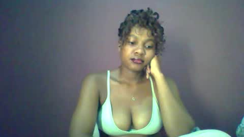 Snapshot of ricie001 chatting on 05-19-26, 12:33 ricie001 online show from 05-19-26, 12:33