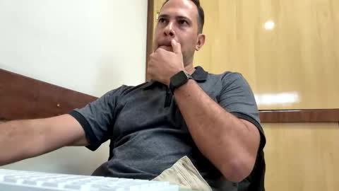 Rick Arian online show from 12-01-25, 03:17