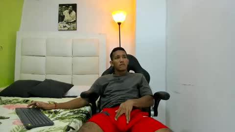 Snapshot of ricky_23cm_ chatting on 02-10-26, 02:04 RICKY online show from 02-10-26, 02:04