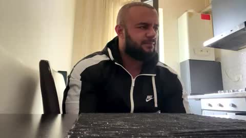 Snapshot of rickymiami1 chatting on 10-27-25, 08:40 rickymiami1 online show from 10-27-25, 08:40