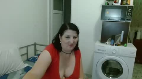 Snapshot of ridemerafsuzana chatting on 02-05-25, 09:29 Ridemeraf online show from 02-05-25, 09:29