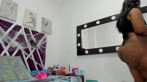 Rihanna Abiodun online show from 10-28-25, 12:25